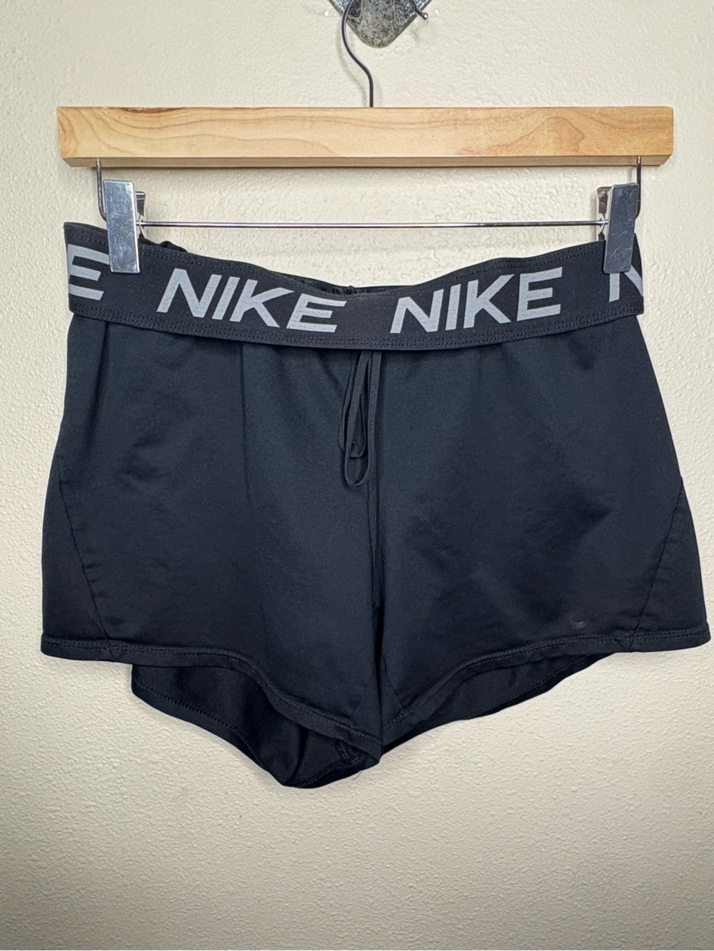 NIKE Dri Fit- ATTACK Training Short-Black Women’s Small